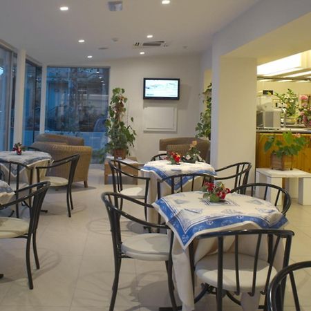 Hotel Nives ริชโชเน ภายนอก รูปภาพ